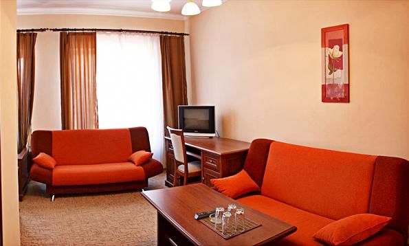 Отель Hotel Sobieski Жолква-21