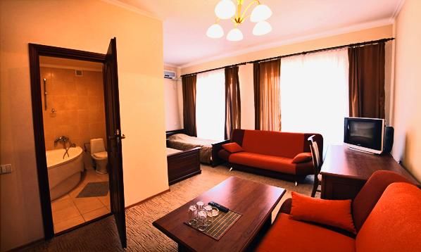 Отель Hotel Sobieski Жолква-22
