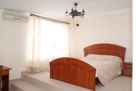 Отель Hotel Sobieski Жолква